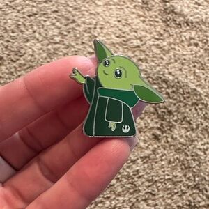 Grogu "Baby Yoda" Chaser pin from the 2025 Wave B Hidden Disney collection